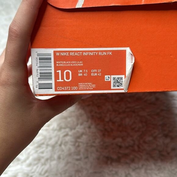 Nike Women's Renew Run Platinum Tint White Neon Size 10 Minor Wear Box Icluded - Picture 14 of 14